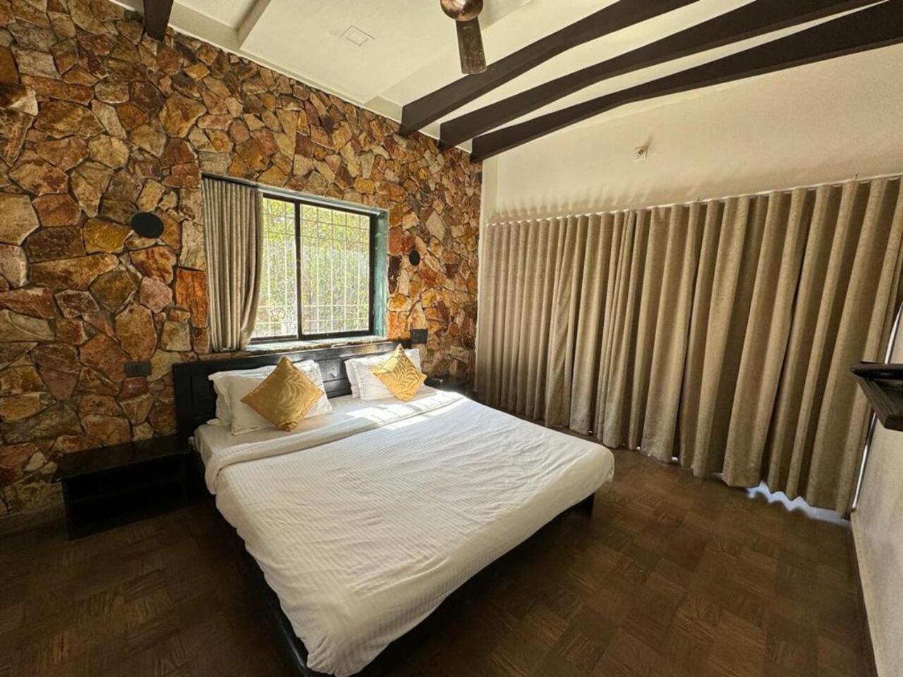 Gir Lions Paw Resort With Swimming Pool Sasan Gir Eksteriør bilde