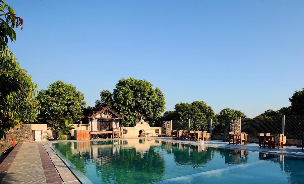 Gir Lions Paw Resort With Swimming Pool Sasan Gir Eksteriør bilde