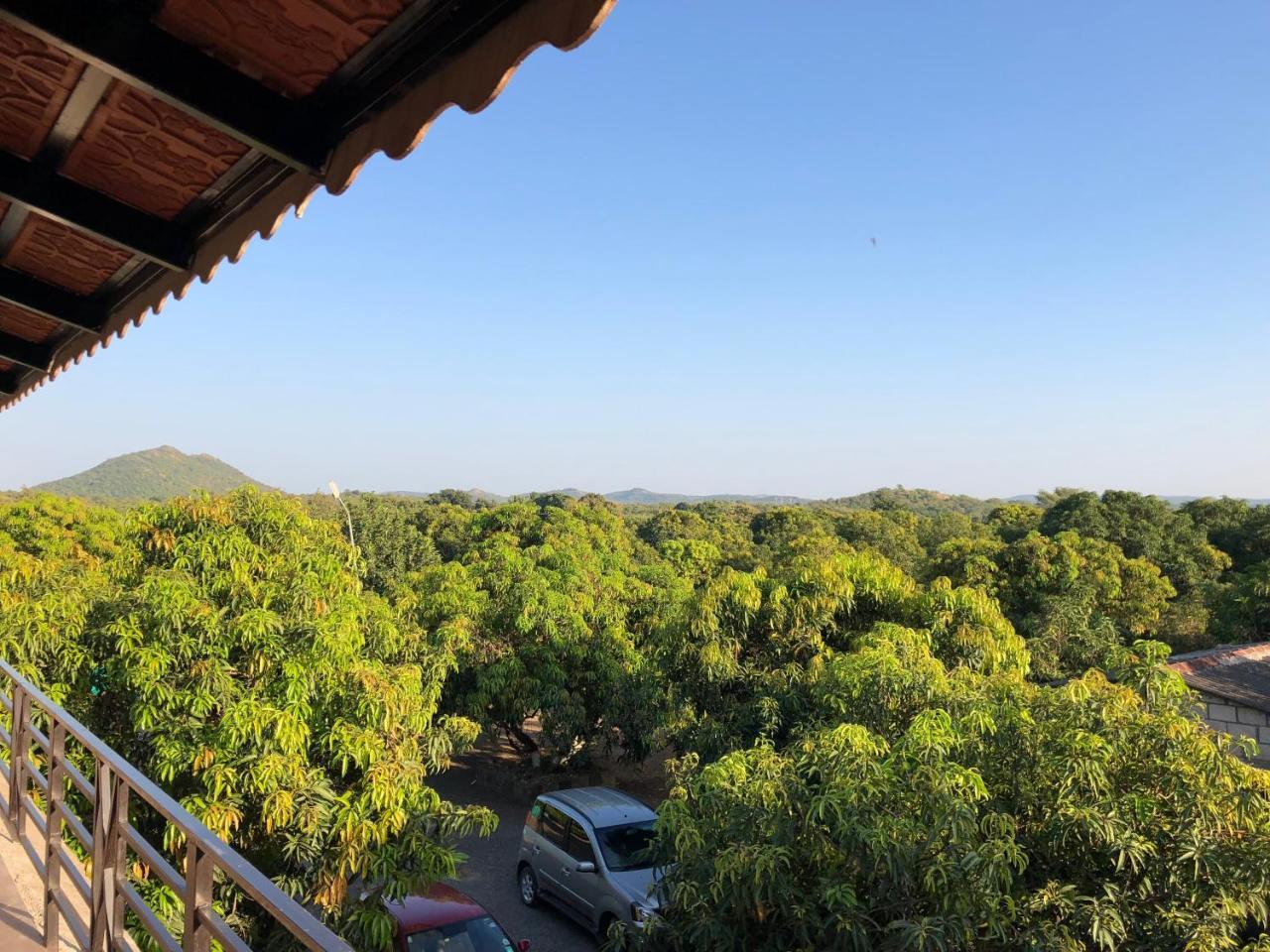 Gir Lions Paw Resort With Swimming Pool Sasan Gir Eksteriør bilde