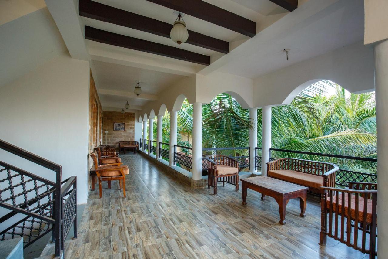 Gir Lions Paw Resort With Swimming Pool Sasan Gir Eksteriør bilde
