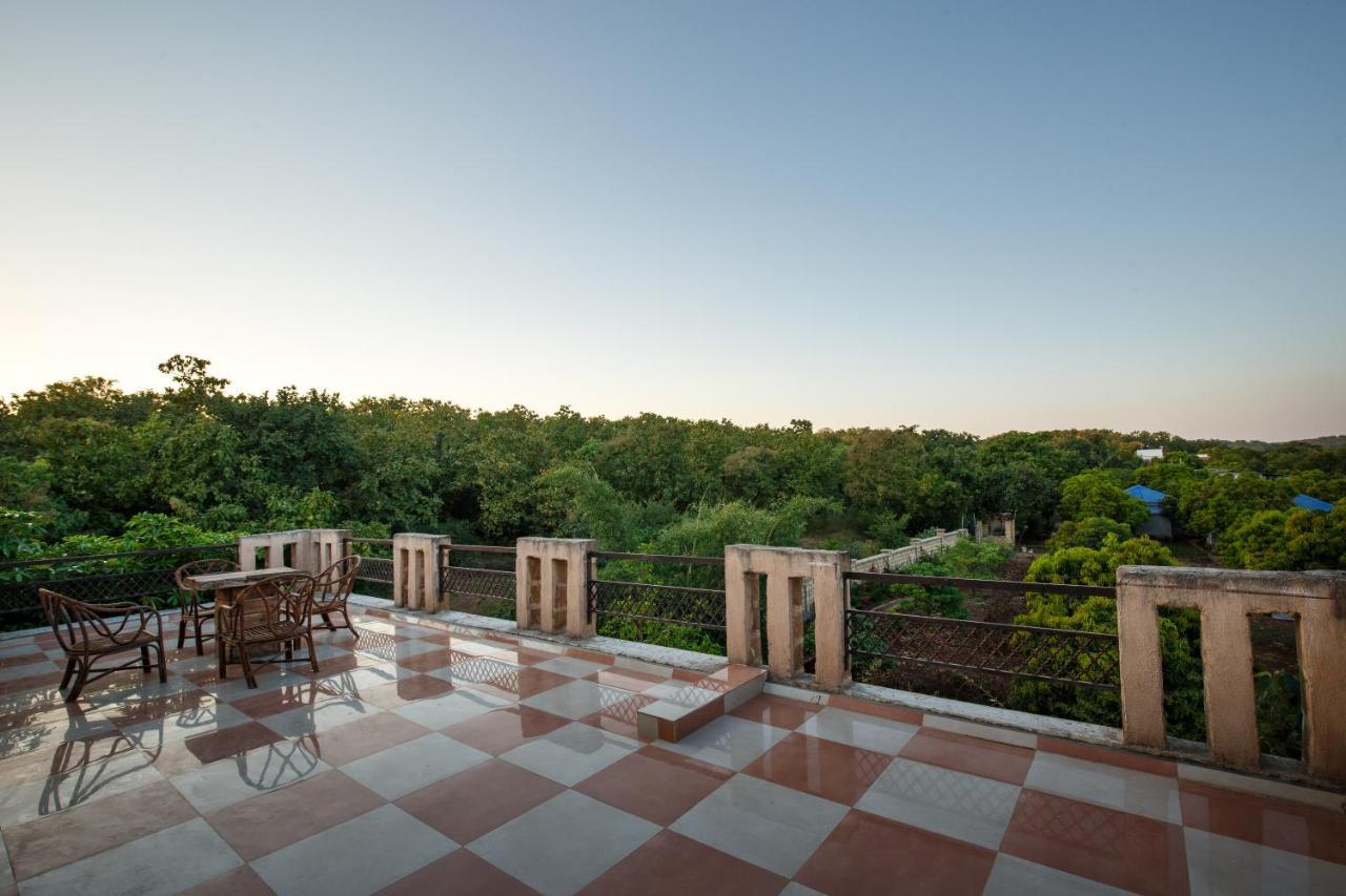 Gir Lions Paw Resort With Swimming Pool Sasan Gir Eksteriør bilde